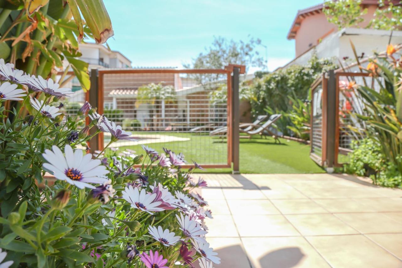 Rambla De Marisol Apartments Castelldefels Εξωτερικό φωτογραφία