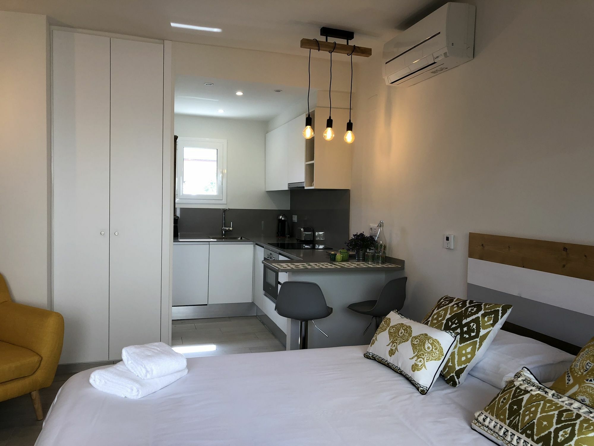 Rambla De Marisol Apartments Castelldefels Εξωτερικό φωτογραφία